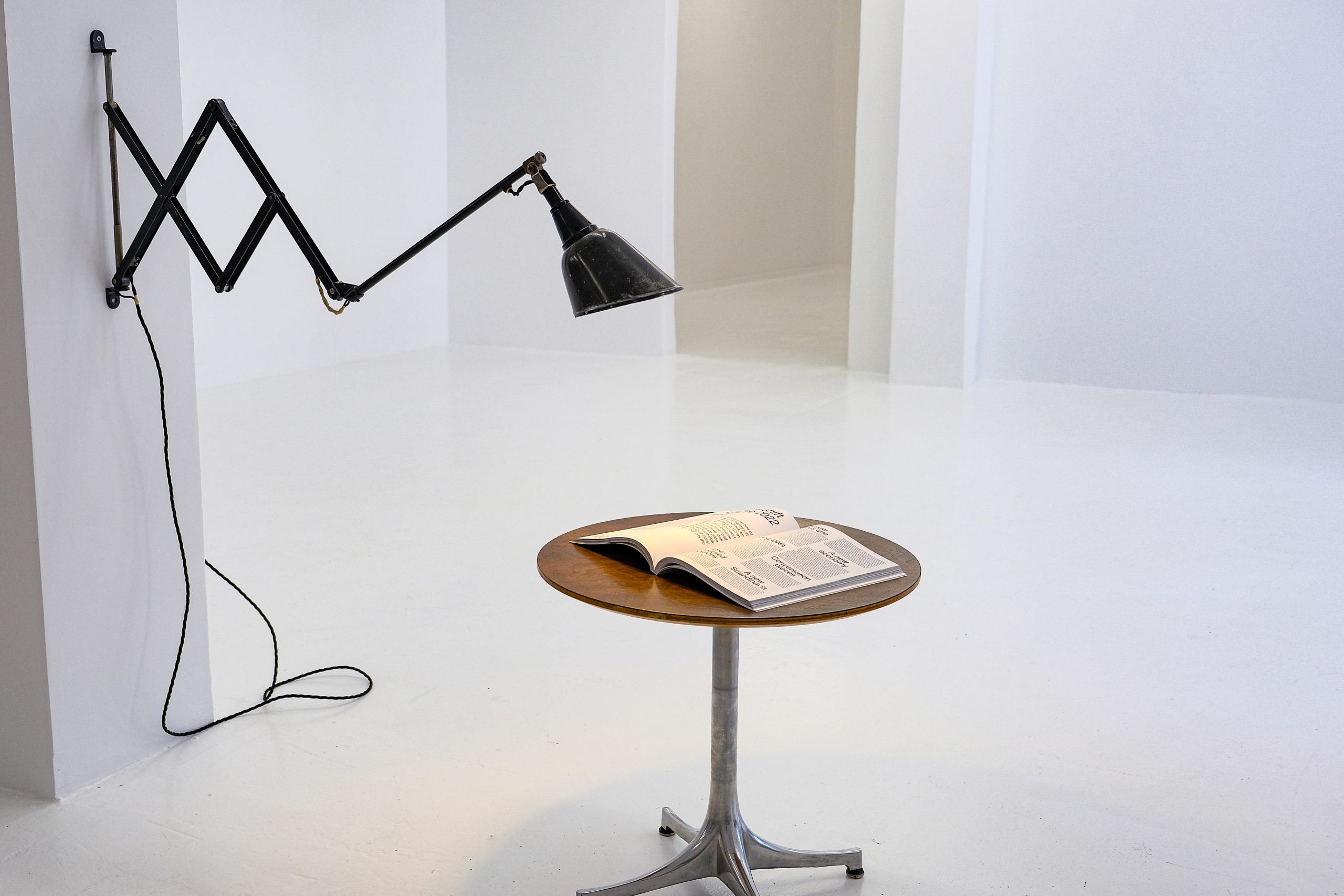 scissor lamp curt fischer Midgard lamp Industriewerke Auma bauhaus Dessau