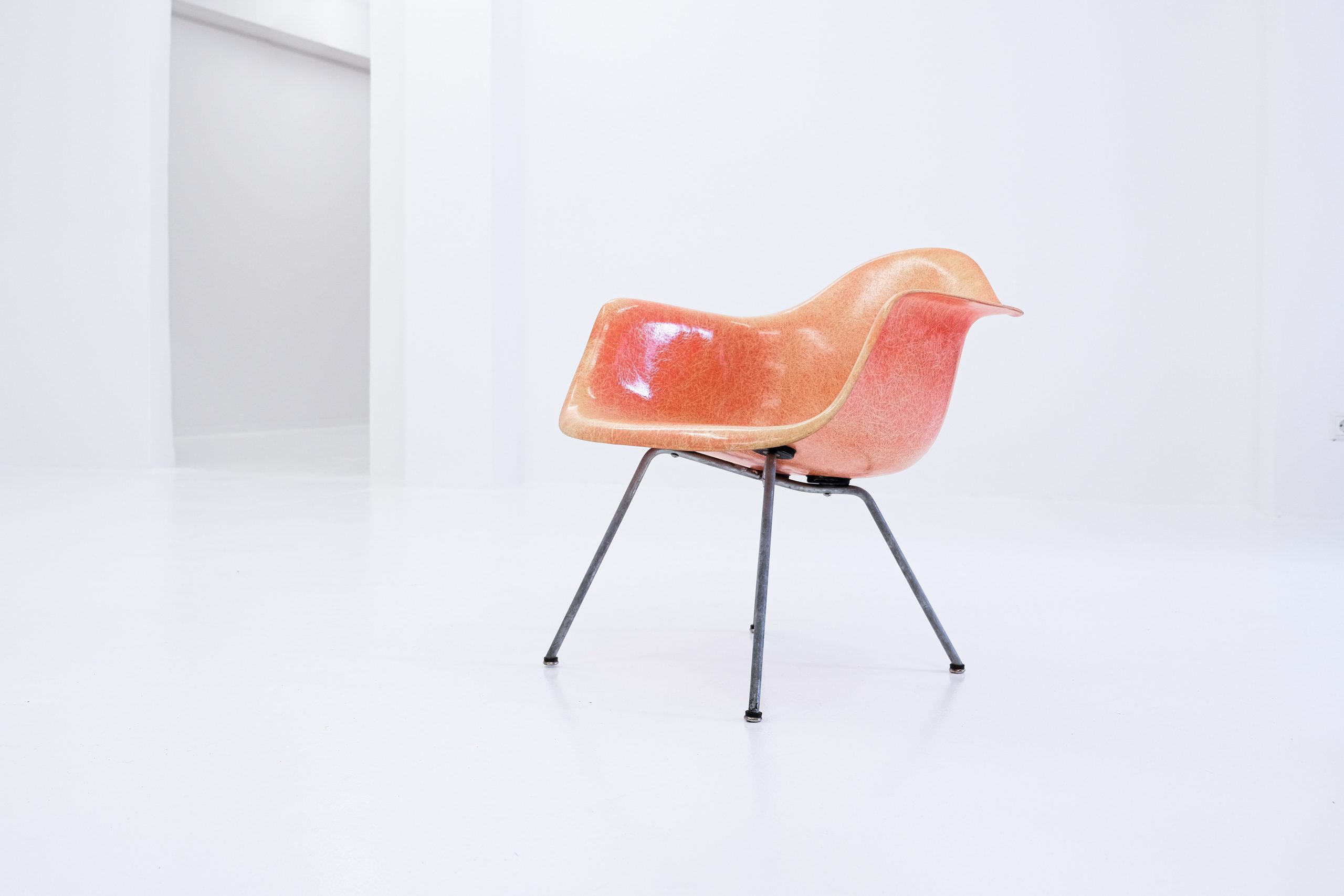 eames, ray eames, charles eames, lax, lounge height armchair x-base, 1st generation, rope edge, fiberglas, zenith production