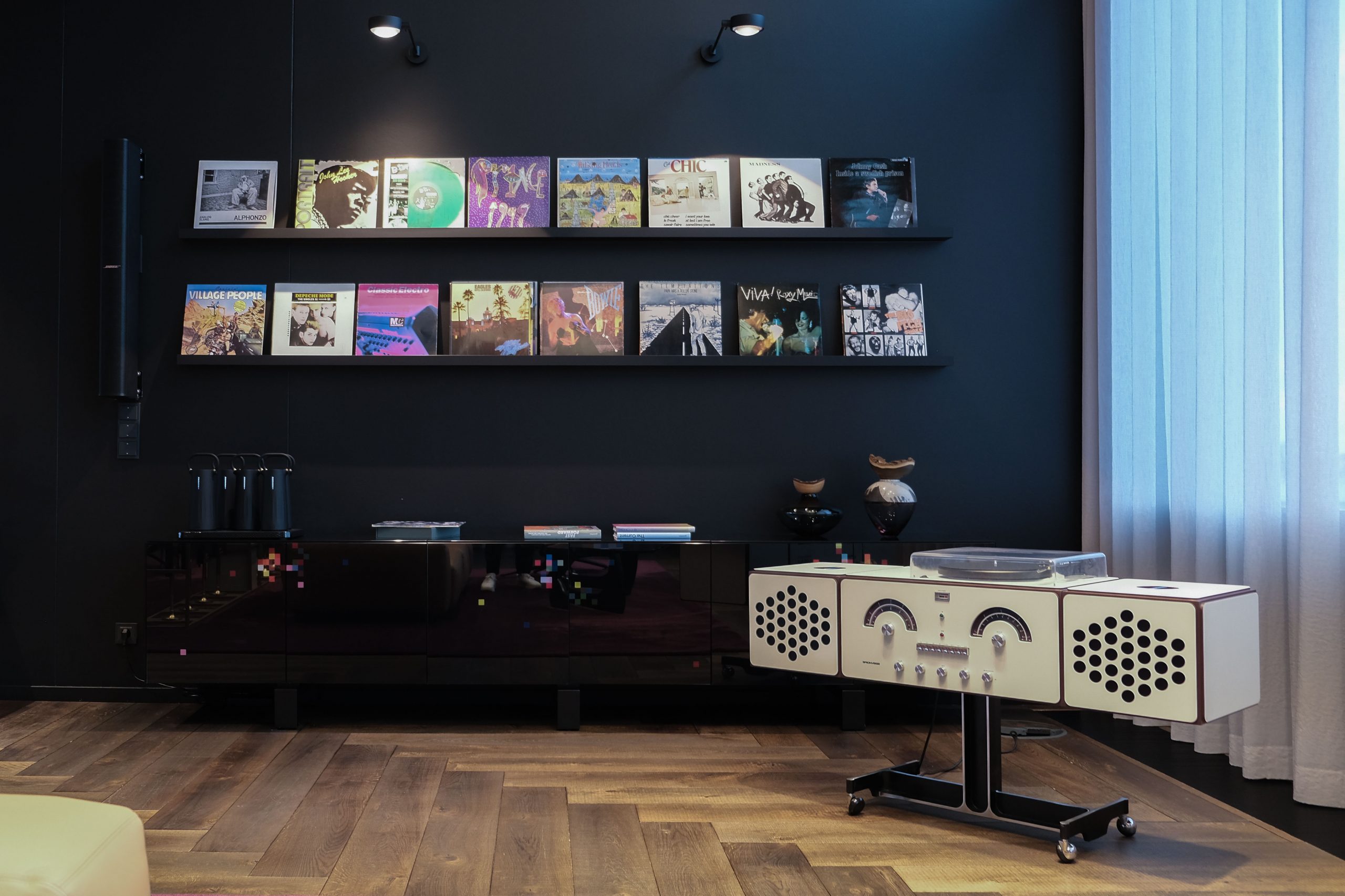 brion vega, Brionvega, radiofonografo, bd Barcelona, cristian zuzunaga, dreams cabinet, marset, bicoca, theta lamp, tecta, m4r, barwagen, alexander deubl, draga & aurel, draga&aurel, lud lamp, reverso, utopia & utility, accenture, balanstraße