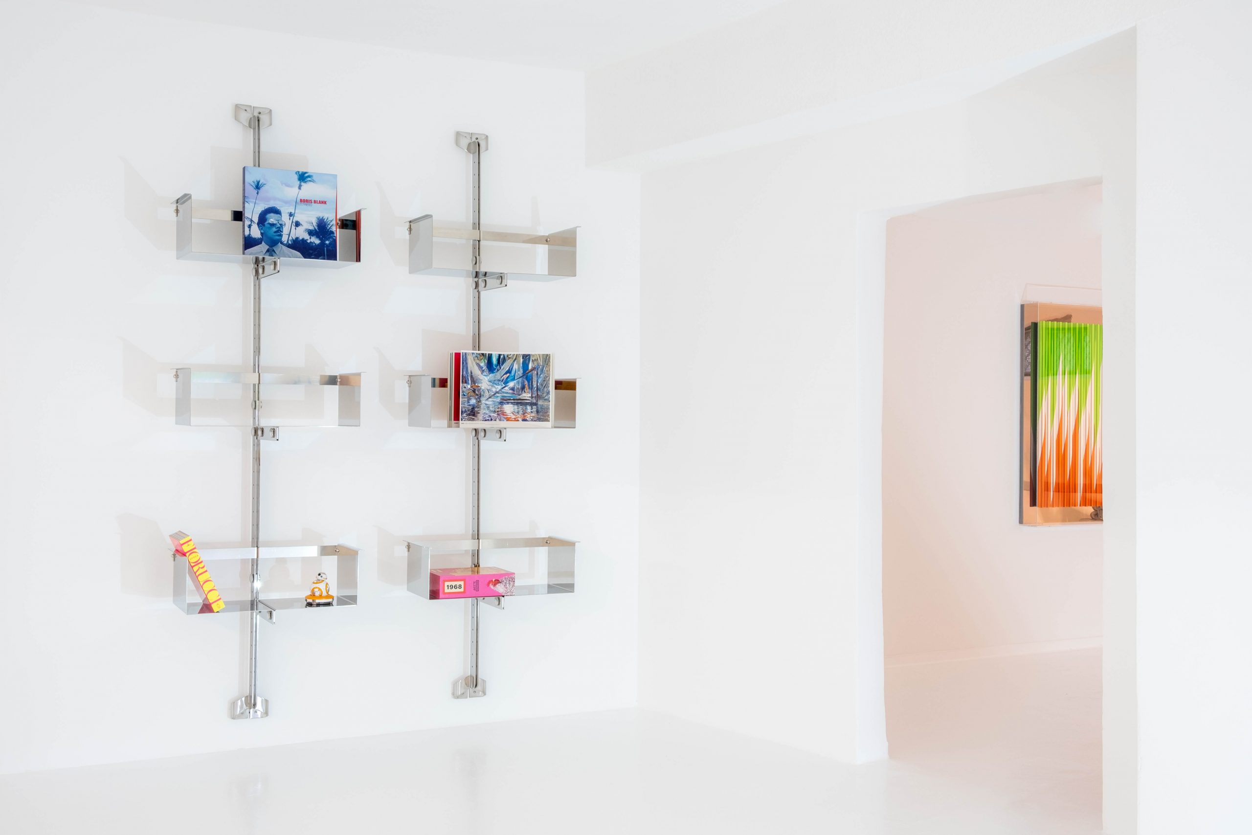 p 700 wall mounted shelf, vittoria introini, saporiti, italian design, collectible, vintage, original