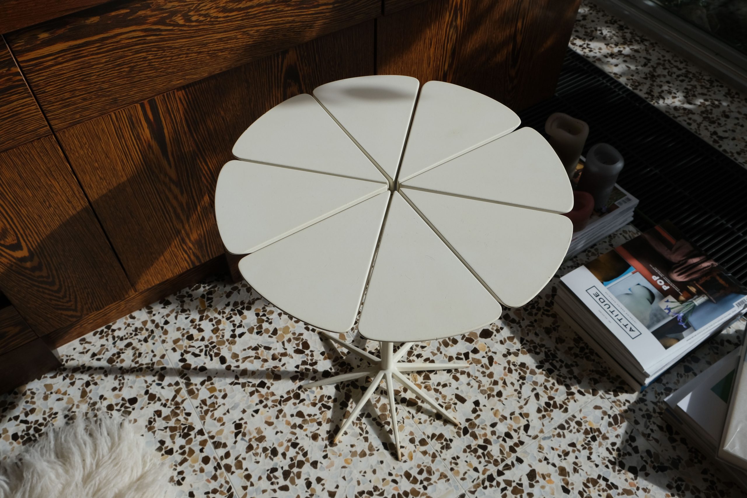 richard schultz, knoll, knoll international, petal end table, petal table, side table, leaf table, antibeige