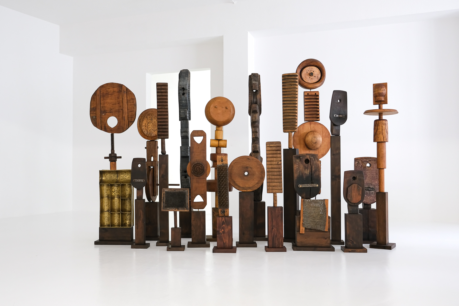 Rolf Hans, rolf hans, poetry, poetry of things, totem, art, collectible, sculptures, ready made