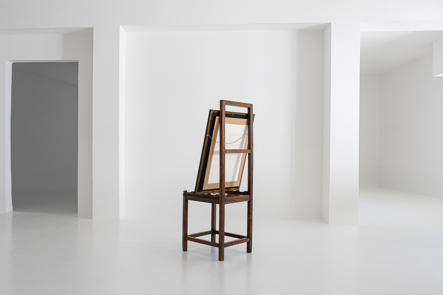 antibeige, fine vintage, art, gallery, staffelei, luxury