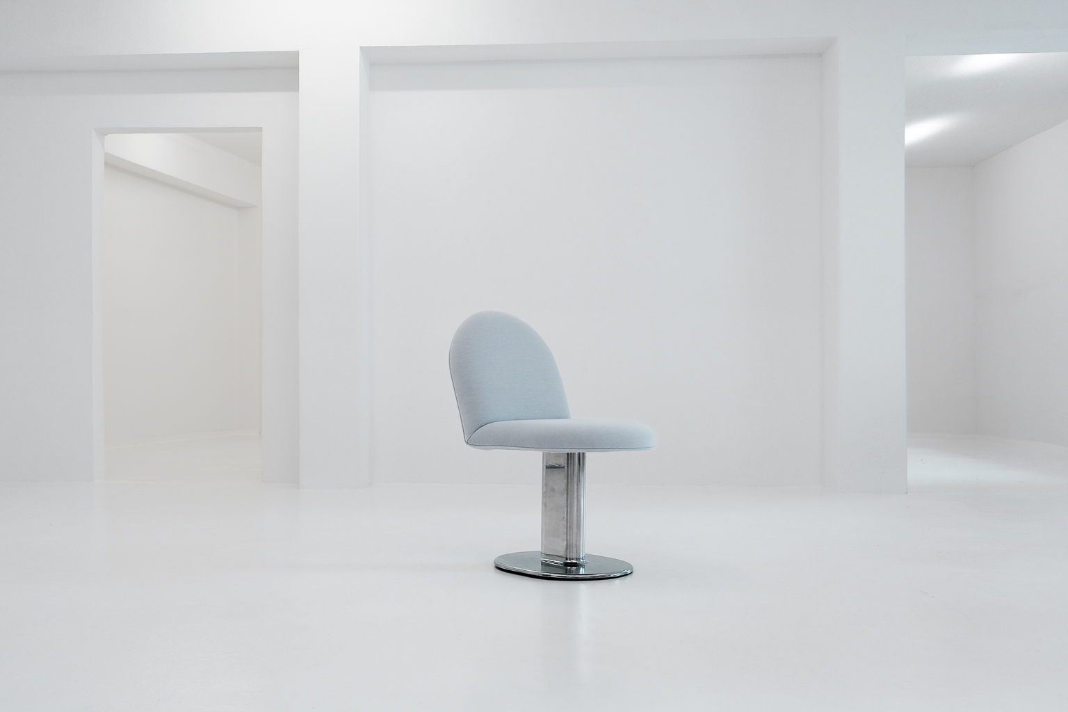 harlow chair, ettore sottsass, poltrona frau, antibeige