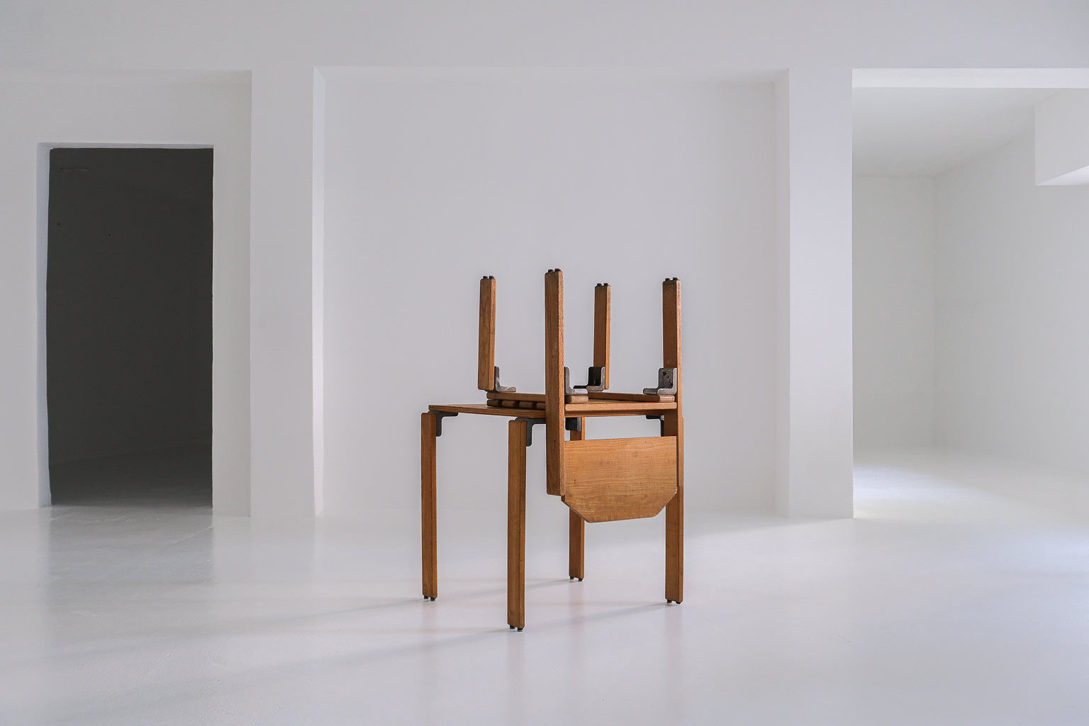 les carrots, anja blomstedt, georges candilis, antibeige, leucate, interieur, brute moderne, brutalism