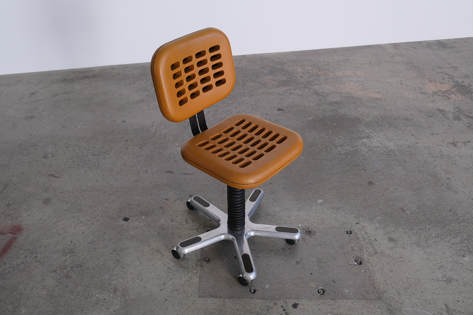 roger tallon, medius chair, 8755 medius chair, eurosit, antibeige